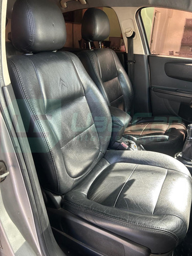 Citroën C4 GLX 2.0 Flex 16V 5p Mec. passagem por leilão