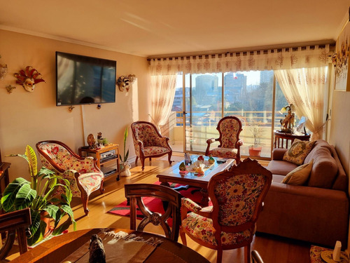 Se Vende Impecable Y Gran Departamento En Edificio Versalles