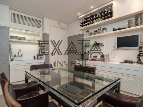 Imagem 22 de 28 de Apartamento Reformado, Moderno E Sofisticado No Jardim Paulista. Amplo Living Para Dois Ambientes, Home Theater, Sala De Almoço, Sala De Jantar, Cercados Por Um Terraço Envidraçad - Ap00686 - 693723