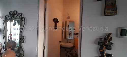 Apartamento Tipo Pent House En Venta. Urb. Santa Inés.