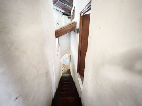 Casa En Venta De 4 Dorm. En Lo Barnechea