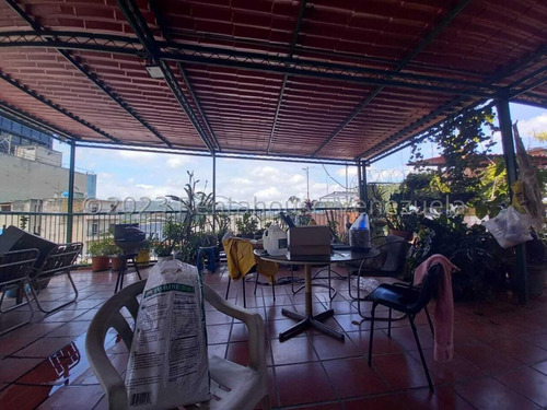 Casa En Venta, Plaza Venezuela #25-13059 - Marigreys Blanco -