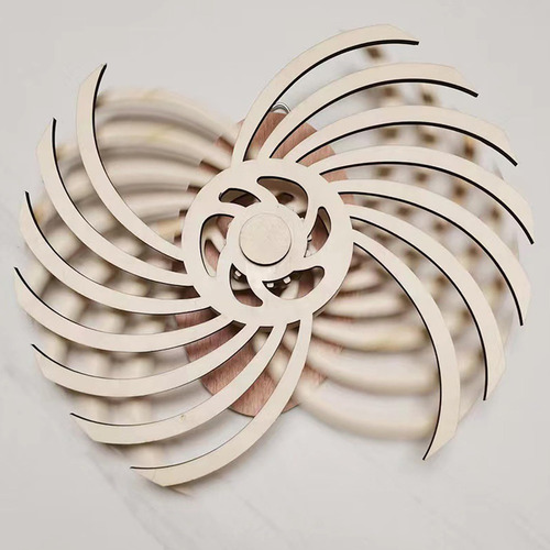 Decoración Artística De Escultura Dinámica En La Pared.