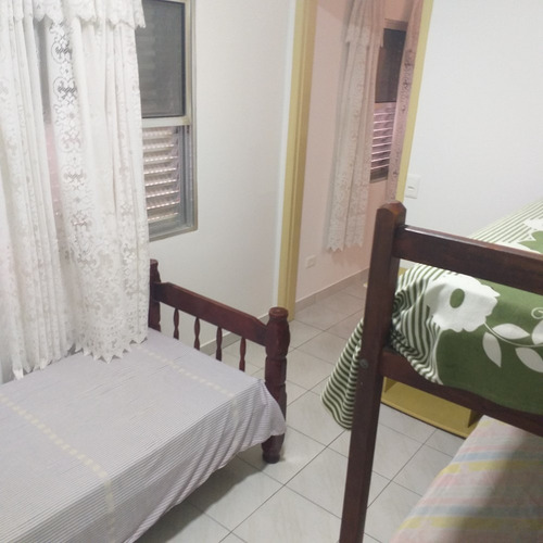 Imagem 7 de 13 de Apt 1 Qto Sala Coz Wc Próx Praia,lojas Ac Financto Bco $115.