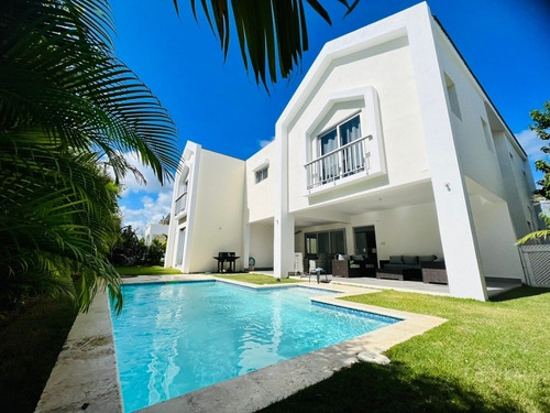 Punta Cana Village, Renta/venta De Villa Lujosa De 4hab+serv
