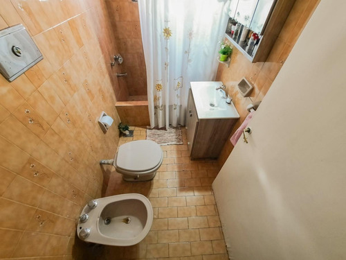 Imagen 9 de 21 de Venta Casa 3 Amb 300 M2 Patio Valentin Alsina Lanus