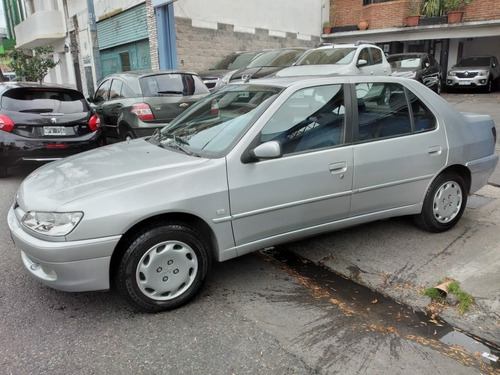 Imagen 2 de 14 de Peugeot 306 1.8 Boreal Aa 2000