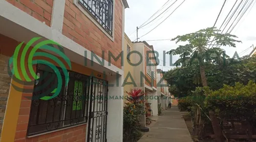Casa En Venta En Paseo Del Puente. Cod V61679