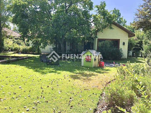Casa Gran Paisajismo En Venta 4d-4b En Lo Barnechea