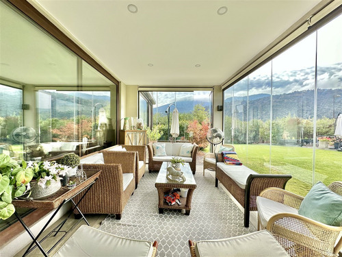 En Condominio: Los Bravos / Craighouse