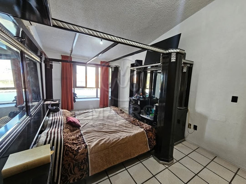 Casa En Venta En Col. Volcanes De Cuautla De Dos Niveles Con Alberca Privada.