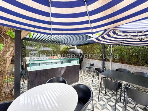 Local Comercial Multiemprendedor En Venta En Los Palos Grandes 25-23477 Cs