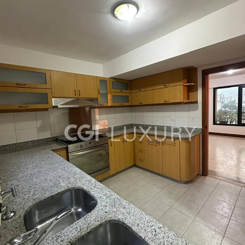 Cgi+ Luxury Caracas Alquila Apartamento En Las Mercedes.