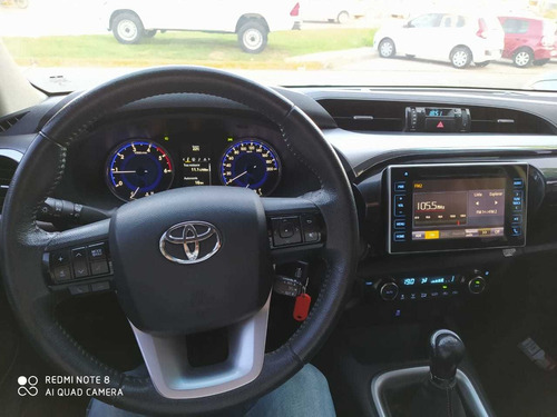 Toyota Hilux 2.8 Cd Srv 177cv 4x2 2016