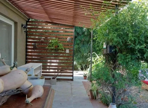 Casa En Venta - 3 Dormitorios 1 Baño - 1.120mts2 - Escobar