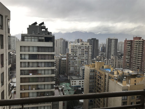 Oportunidad Impecable Departamento 1 Dormitorio Metro Moneda