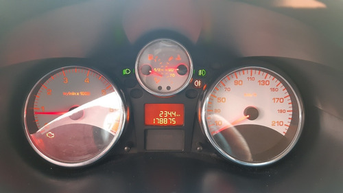 Peugeot 207 1.6 Sedan Feline 106cv 2013