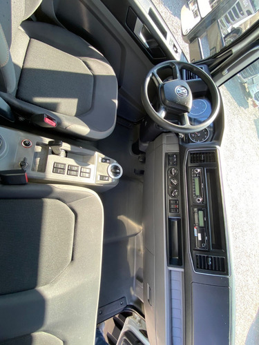 Imagem 8 de 14 de Volkswagen Vw 11 180 4x2 Ano 2021 Baú