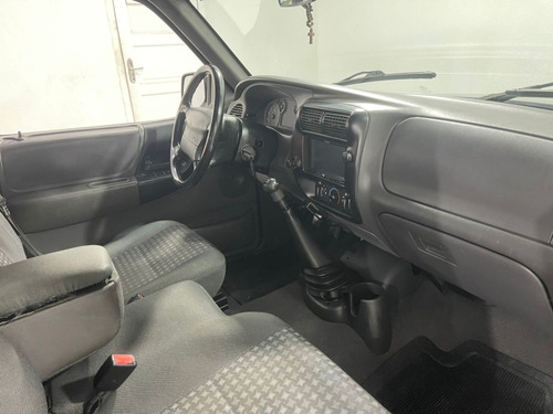 Ford Ranger 2.3 XLS 16V 4X2 CD GASOLINA 4P MANUAL