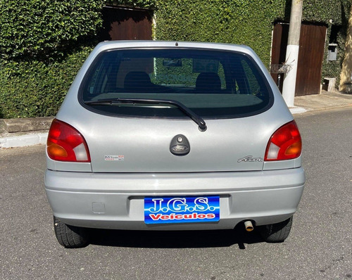 Ford Fiesta Street 1.0 2004 Prata 4 Portas Ar Condicionado