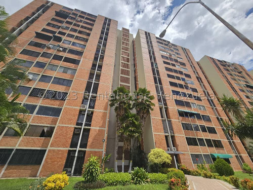 Apartamento En Venta Bosque Alto Maracay Estef 24-880