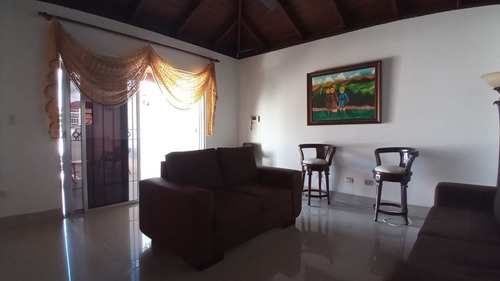 Penthouse En Venta Ubicado En Excelente Zona De San Francisco De Macoris