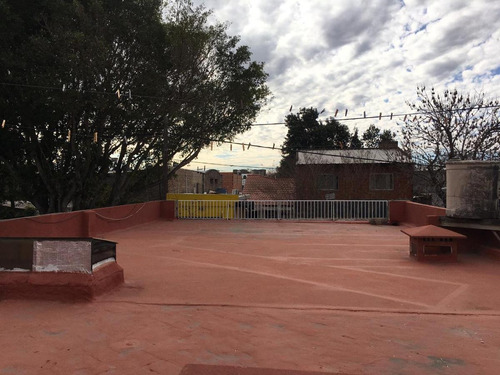 Imagen 15 de 16 de Casa De 2 Dormitorios En Venta Con Cochera Y Parillero - Centro Sur - Zona Sur