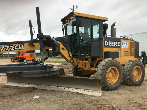 Motoniveladora John Deere 772 Ch Año 2001