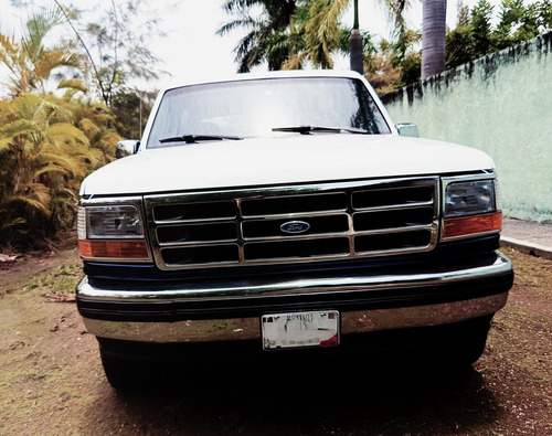 Ford Bronco 1993. Completamente Restaurada. Todo Funcionando