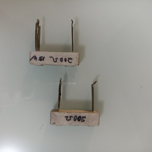 Resistencia Ceramica 200 Ohm 15w Usada (Usado)