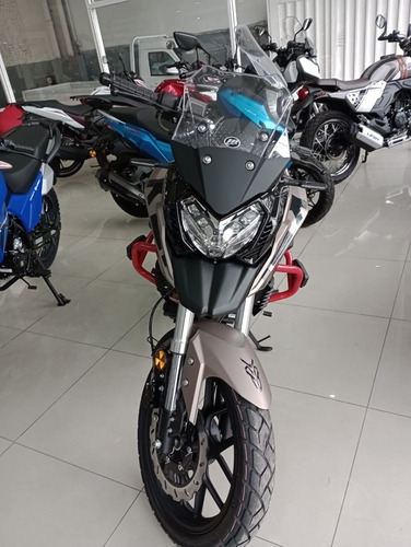 Imagen 2 de 16 de Touring Lifan Kp200t