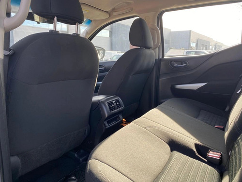 Nissan Navara Navara DC 4x2 2.3TDI XE