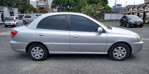 Kia Rio Stylus Ls,1.5cc, 2014 Cristhian Lozano 3173188601