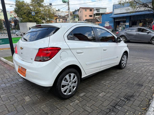 Chevrolet Onix Onix 1.4 MPFI LT 8V FLEX 4P MANUAL