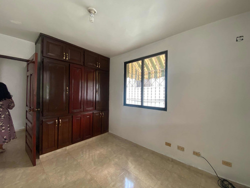 Imagen 7 de 14 de Apartamento De Tres Habitaciones Próximo A Utesa Herrera