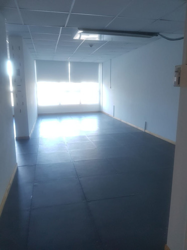 Imagen 10 de 12 de Oficina C/cocina Y Bano Exc. Oportunidad Venta Con O Sin Gje
