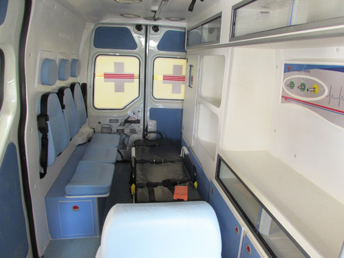 Imagem 6 de 14 de Renault Master Ambulância L2h2