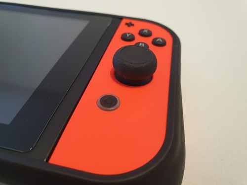 Consola Nintendo Switch Neon 32gb Como Nueva Con Caja