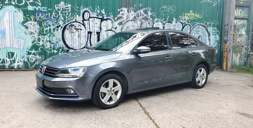 Vento 2.5 Triptronic - Muy Cuidado - Permuto