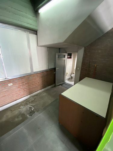 Imagen 10 de 13 de Oficinas Comerciales En Alquiler, La Tablada