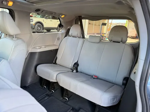 Toyota Sienna 3.5 Limited At