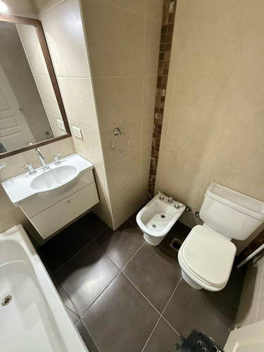 Departamento En Alquiler En Banfield, Lomas De Zamora, G.b.a. Zona Sur