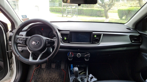 Kia Rio Hatchback Full A/c