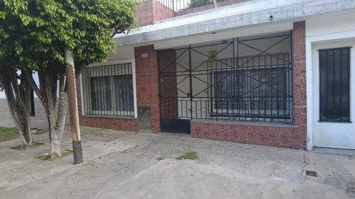 Ph 3 Ambientes En Venta Con Entrada Totalmente Independiente- Billinghurst