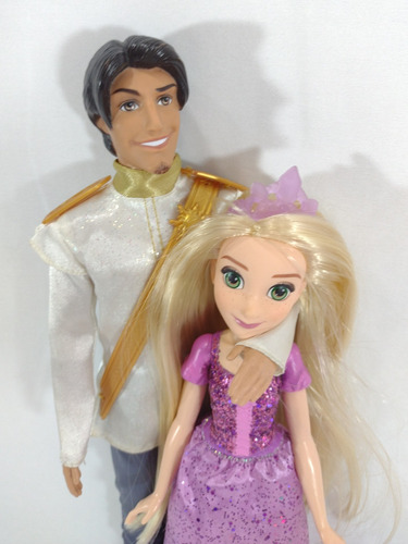 Boneca Rapunzel Príncipe Flynn Rider Enrolados Disney Hasbro (Usado)