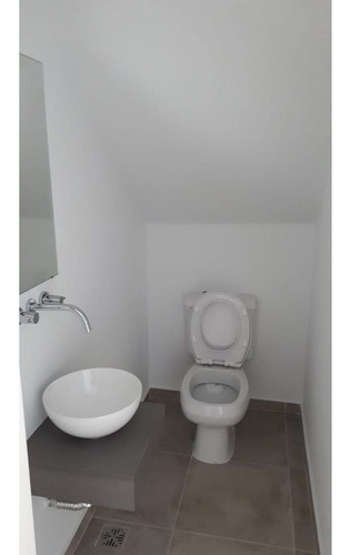 Imagen 10 de 26 de Hermoso Duplex En Barrio Cerrado A La Venta - Nuevo Urca