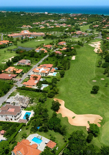 Imagen 4 de 14 de Metro Country Club, 515 Metros, En La Entrada.