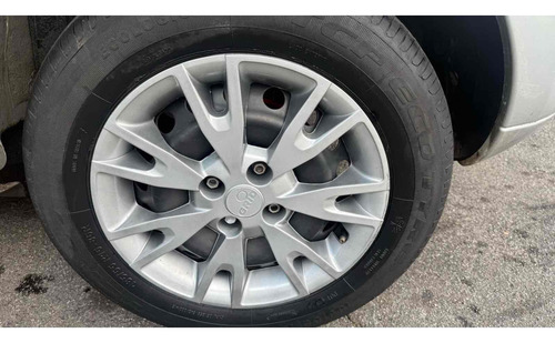 Renault Sandero 1.0 AUTHENTIQUE 16V FLEX 4P MANUAL