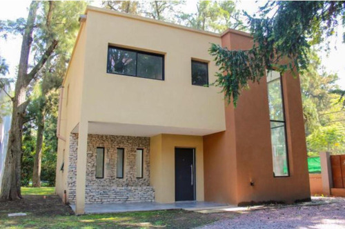 Imagen 1 de 15 de Casa - Barrio Parque Leloir