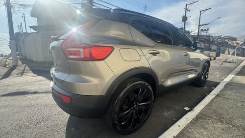 Volvo XC40 1.5 T5 R-design Recharge (plug-in) 5p Hibrido